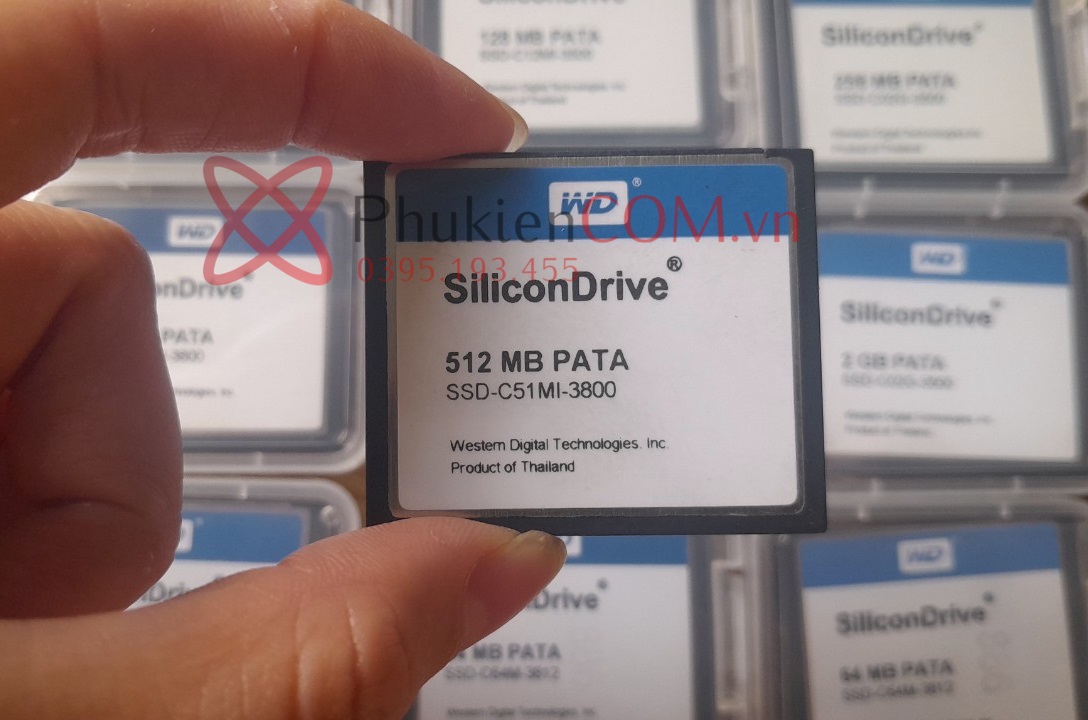 Compact Flash WD SiliconDrive trong máy CNC
